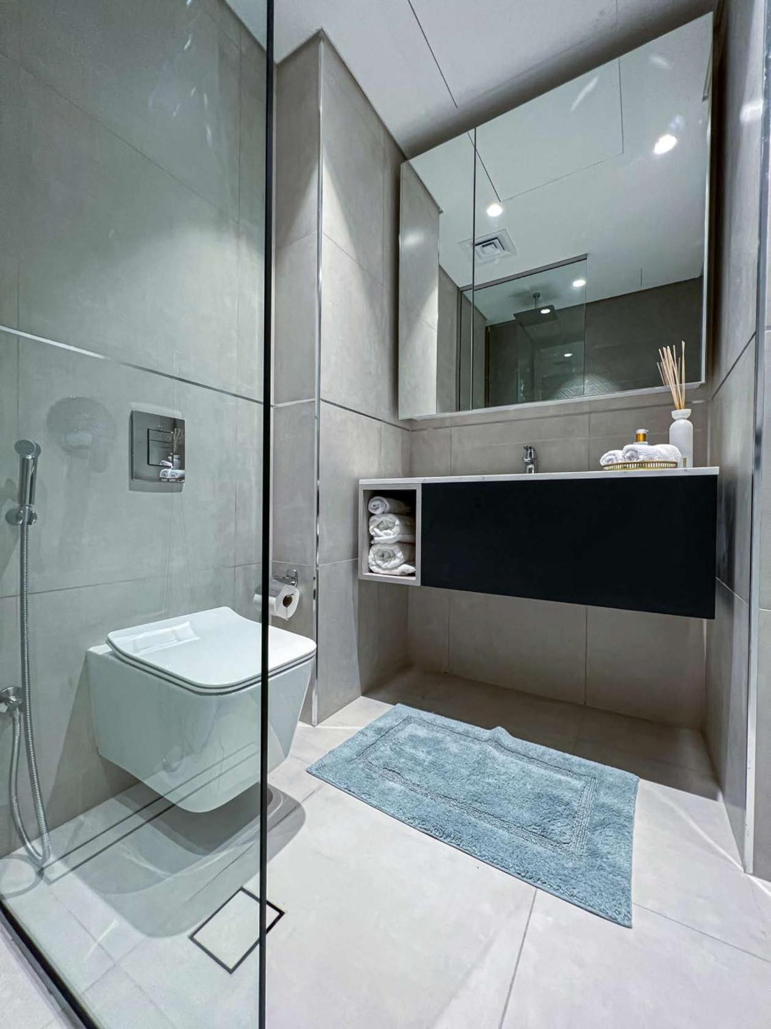 Bright New With Pool & Gym Access, 5 Min From Gardens Metro Апартаменти Дубай